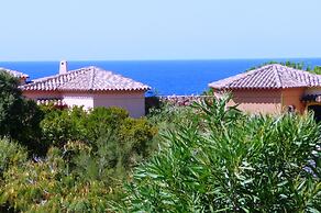 Cottage-apartment On The Coast In Rural Bliss