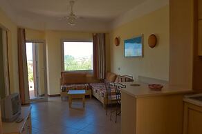 Cottage-apartment On The Coast In Rural Bliss