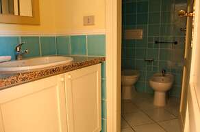 Cottage-apartment On The Coast In Rural Bliss