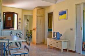 Cottage-apartment On The Coast In Rural Bliss