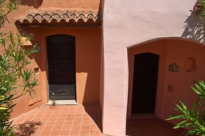 Cottage-apartment On The Coast In Rural Bliss