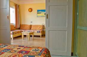 Cottage-apartment On The Coast In Rural Bliss