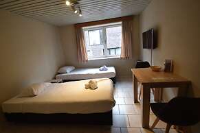 Room in Apartment - Condo Gardens Leuven - Budget Studio Twin