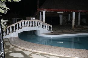 Room-a Wonderful Beach Property in Diani