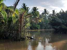 Peaceful Homestay in the Middle of Fruit Garden - Rooms With Private T