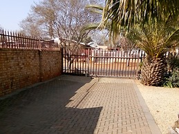 Casa Villa Guest House Carletonville - Suite 4