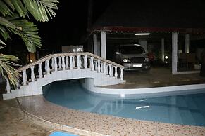 Room-a Wonderful Beach Property in Diani