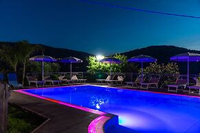 Bb La Mortella With Pool