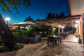 Bb La Mortella With Pool