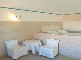 Room-master Suite Complex With Pool and