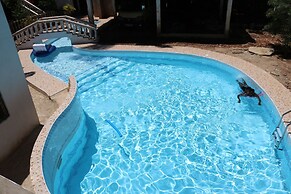 Room-a Wonderful Beach Property in Diani