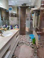 Room in Condo - 'mount View Double-bed' By Aparna Bienvenue !