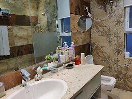 Room in Condo - 'mount View Double-bed' By Aparna Bienvenue !