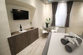 Alessio Premium Rooms - King Room 4