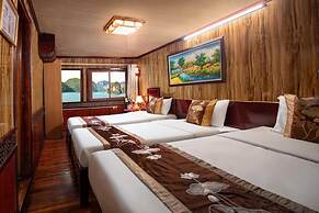 Halong Bay Cruise For Backpackers