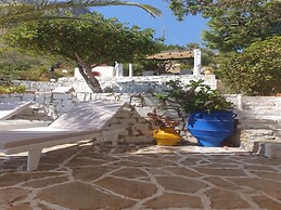Standard big Room Apartment in Blue Aegean With Shared Pool, Kitchen a
