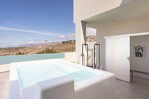 Pool Jacuzzi Home of Tulio