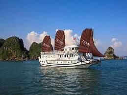 Halong Bay Overnight Cruise