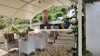 Studio Quiet And Peaceful And Very Relaxing With Kitchen, Shared Pool 