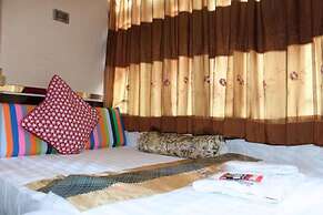 Room in Guest Room - Cozy Standard Double Room With Garden and Wifi