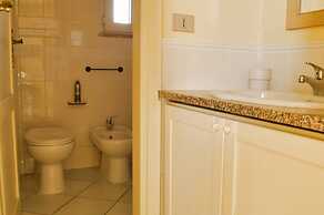 Lovely Panoramic Sea View Cottage-apartment With Adjacent Beach