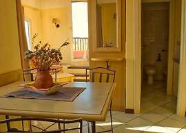 Lovely Panoramic Sea View Cottage-apartment With Adjacent Beach