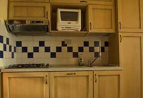 Lovely Panoramic Sea View Cottage-apartment With Adjacent Beach