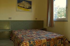 Lovely Panoramic Sea View Cottage-apartment With Adjacent Beach