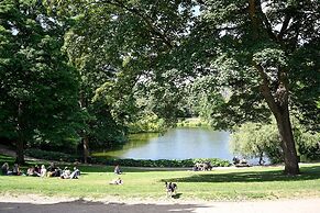 Sanders Lake - Pleasant 2-bdr Apt in City Center