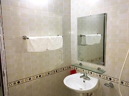 Room in House - Ha Giang Paradise Hostel & Tours