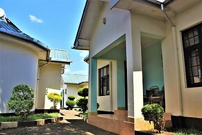 Amazing Arusha Furaha Lodge