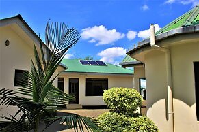 Amazing Arusha Furaha Lodge