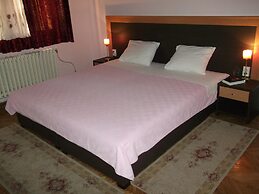 Welcome to Hotel Vila Silia