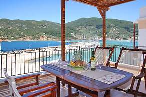 Villa Yiannoula With Amazing sea View at Skopelos Old Port !!!