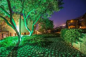 Hermes Korifi Suites Private Apartment