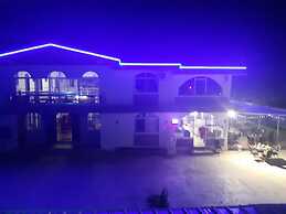 A big Room for two People in a Nice Palais