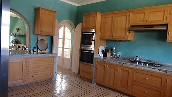 Villa Habibi Main House Ground Floor Suite