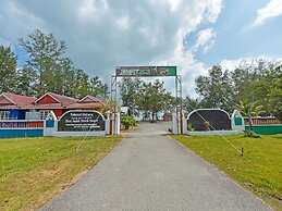 OYO 90744 Bari Indah Beach Resort