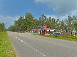 OYO 90744 Bari Indah Beach Resort