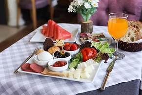 Great Fortune Design Hotel