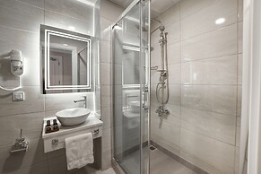 Great Fortune Design Hotel