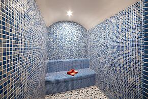 Great Fortune Design Hotel