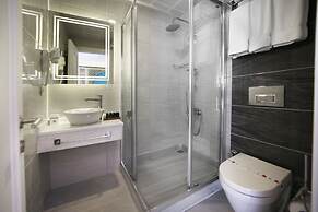 Great Fortune Design Hotel