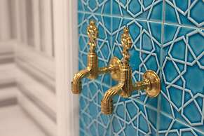 Great Fortune Design Hotel