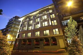 Great Fortune Design Hotel