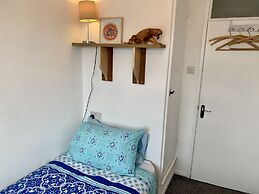 Stylish Central House Next To Warwick Castle