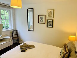 Stylish Central House Next To Warwick Castle