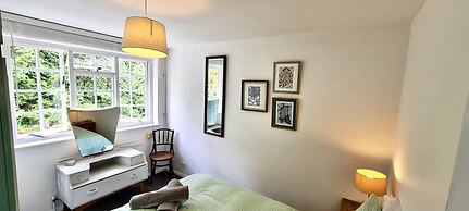 Stylish Central House Next To Warwick Castle