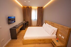 Central Chic Apartments