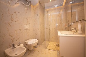 Central Chic Apartments